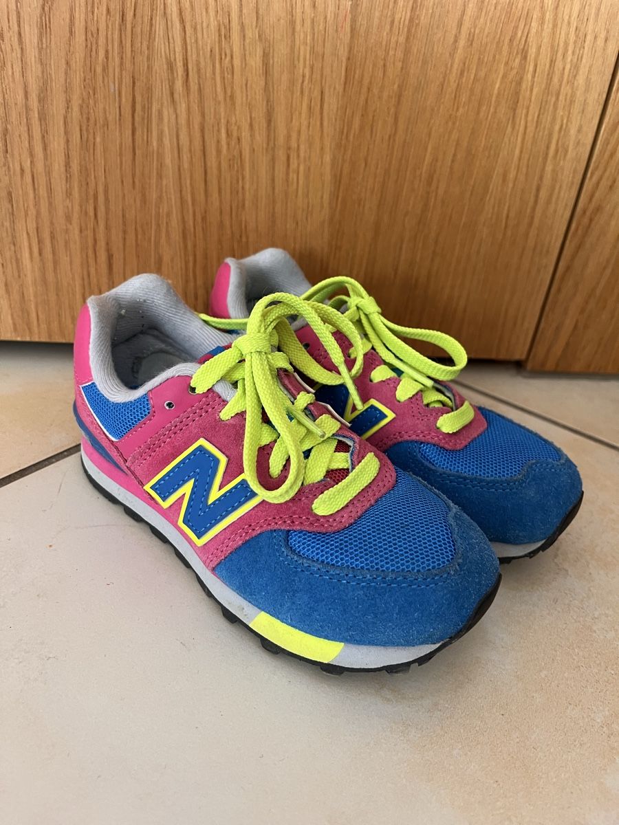 New Balance Scarpe per ragazzi: Baskets New Balance 574 enfant t30 – Usato da Jouxtens-Mézery venduto da celineka82