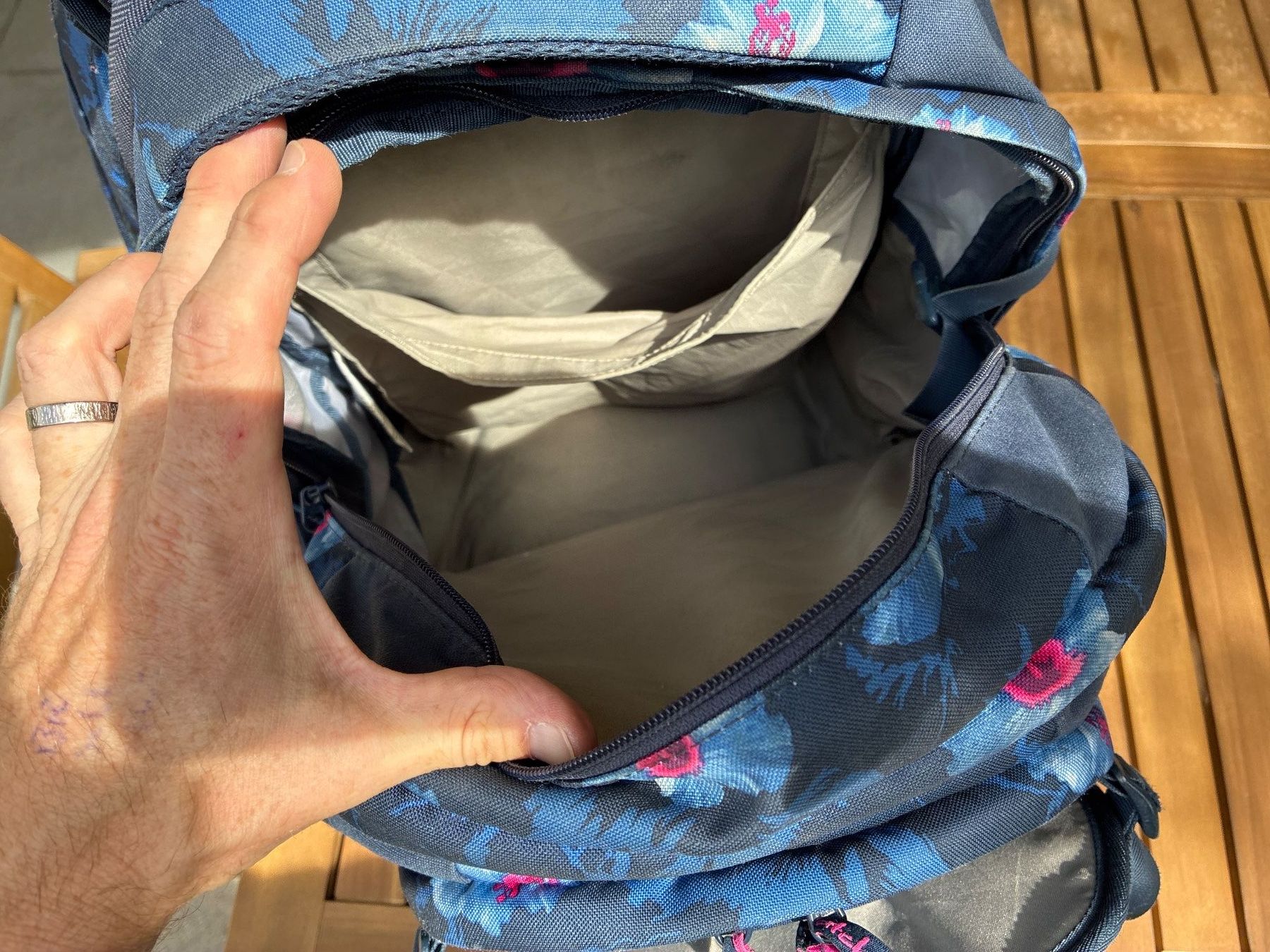 Satch Kindertaschen: Satch Rucksack Blumenmuster Dunkelblau gebraucht – Gebraucht aus Guntershausen von Gloominati 6