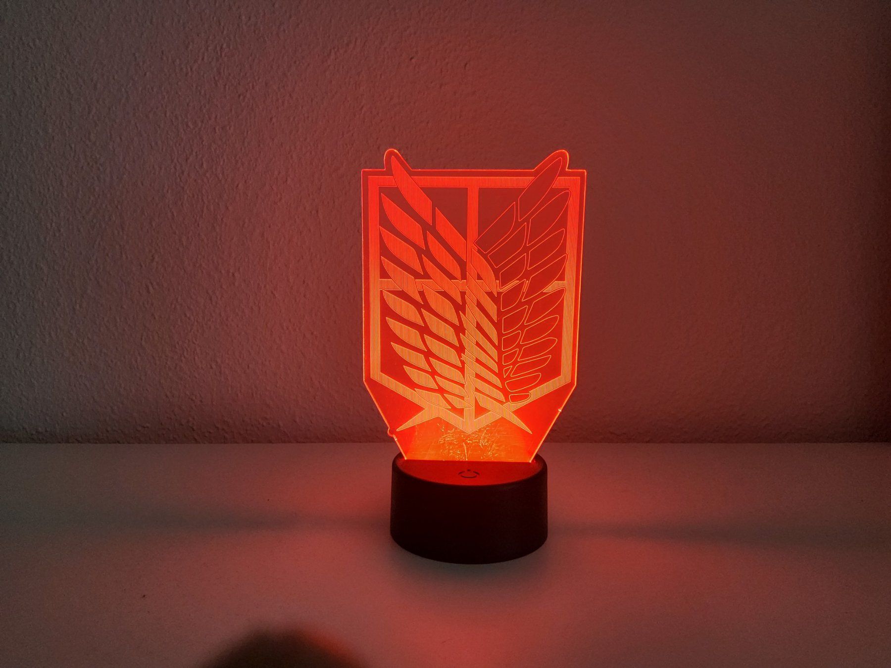 : Attack on Titan Lampe – Gebraucht aus Richterswil von yen_b2rt