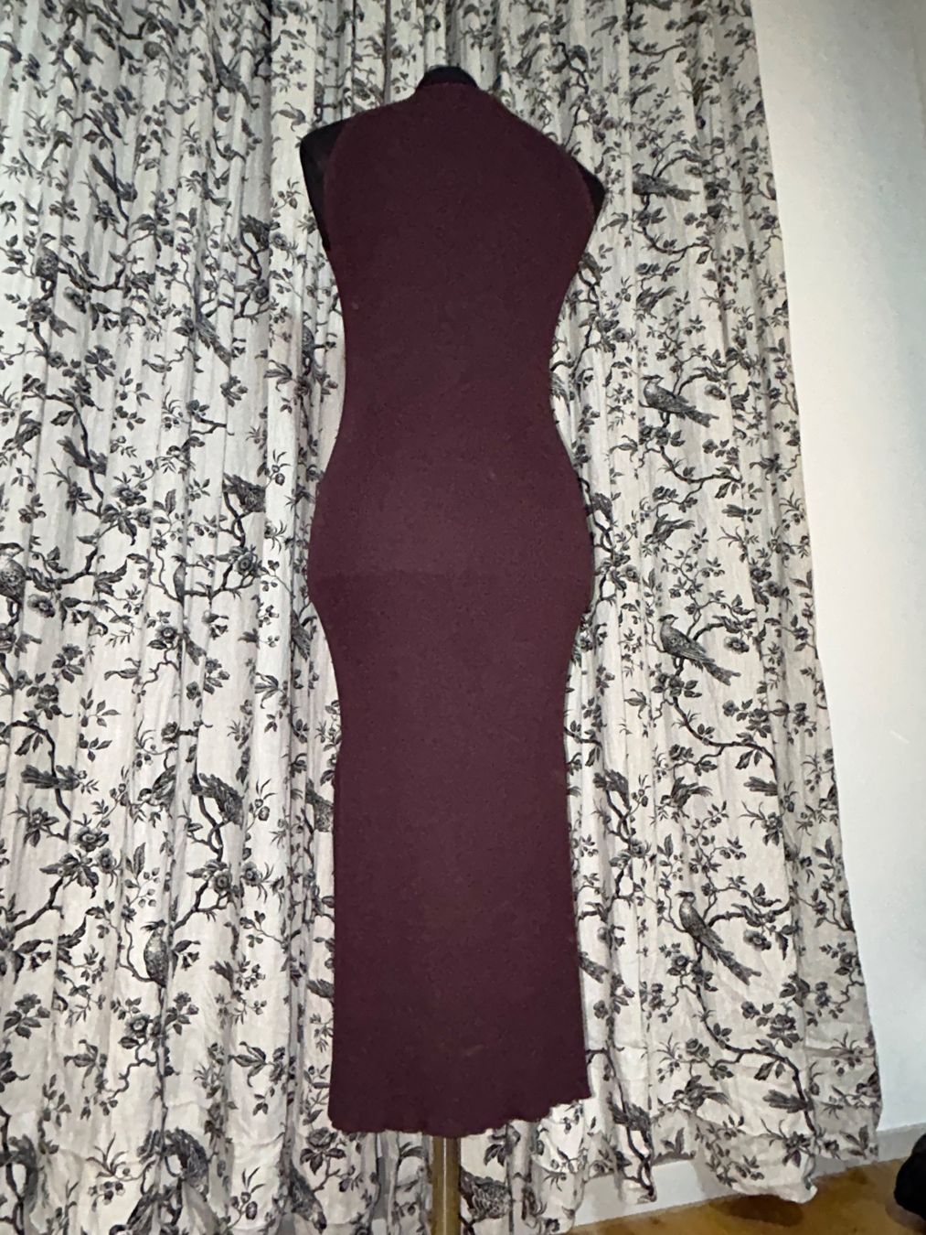 Vestiti: MAXIKLEID ÄRMELLOS – Usato da Luzern venduto da Suneha 3
