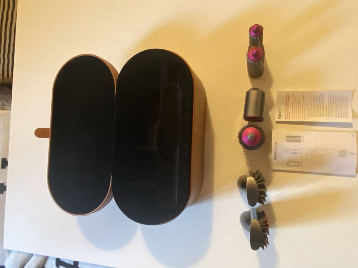 Prodotti per la cura & Articoli per la pulizia: Dyson Airwrap Leather Box and accessories- No Styler – Nuovo (secondo la descrizione) da Onex venduto da kan_s2lt 2