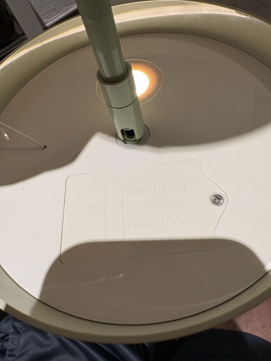 Lampade: Solar Tischlampe, neuwertig, grün – Usato da Fehraltorf venduto da spearman 4