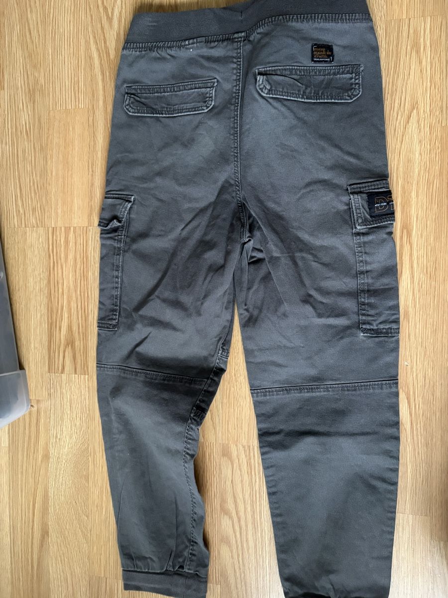 H&M Pantaloni: Hose Grösse 146 – Usato da Zürich venduto da Moskitia 2