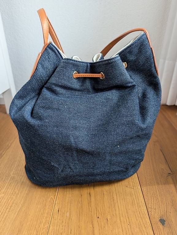 Taschen für Damen: Tasche "Axel" – Gebraucht aus Seewen SO von vog_czt9 2