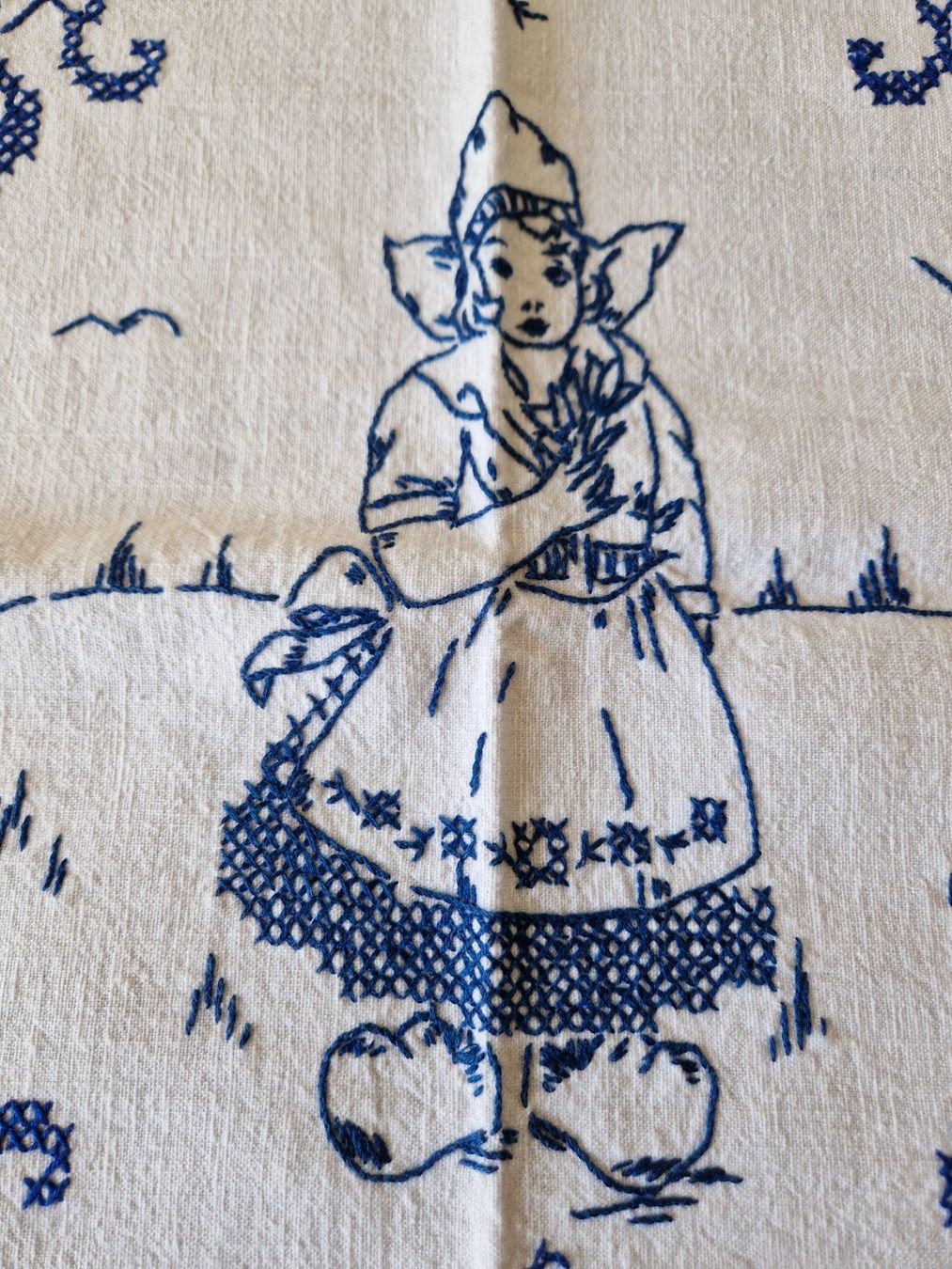 Biancheria da letto: Wandbehang, Handbestickt – Usato da Bern venduto da Antikbatik 1
