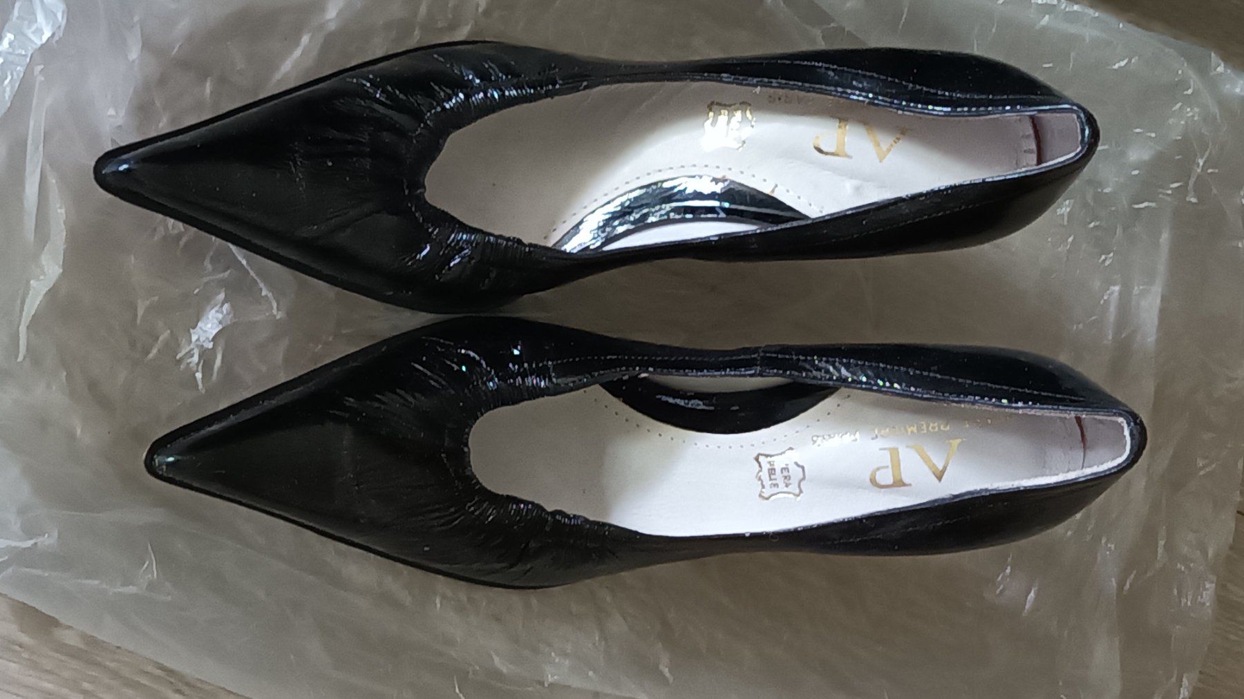 Scarpe da donna: Élégantes chaussures AP – Usato da Chêne-Bougeries venduto da FamilleGanev