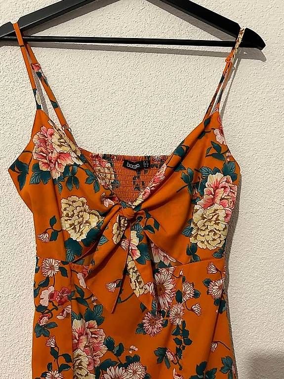 Boohoo Vestiti: Sommerliches Maxikleid mit Blumenmuster, Grösse 36 – Usato da Schlieren venduto da jul_yrw7 2