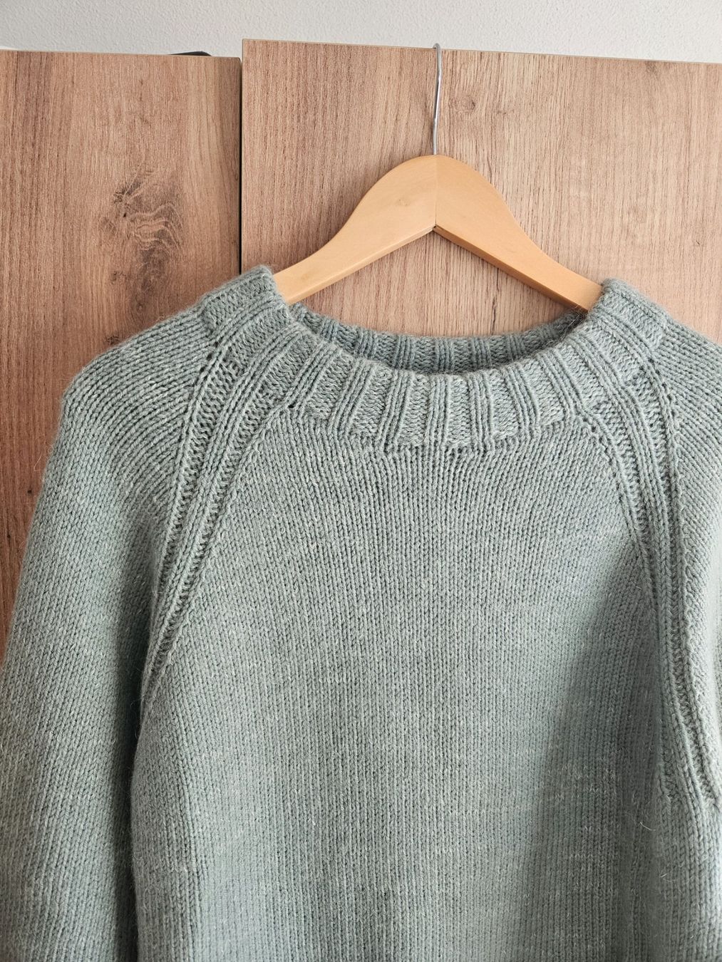 Maglioni & Felpe: 🌿 Handgestrickter Pullover in Salbeigrün - Gr. M/L – Nuovo (secondo la descrizione) da Würenlingen venduto da Nancy_Y 2