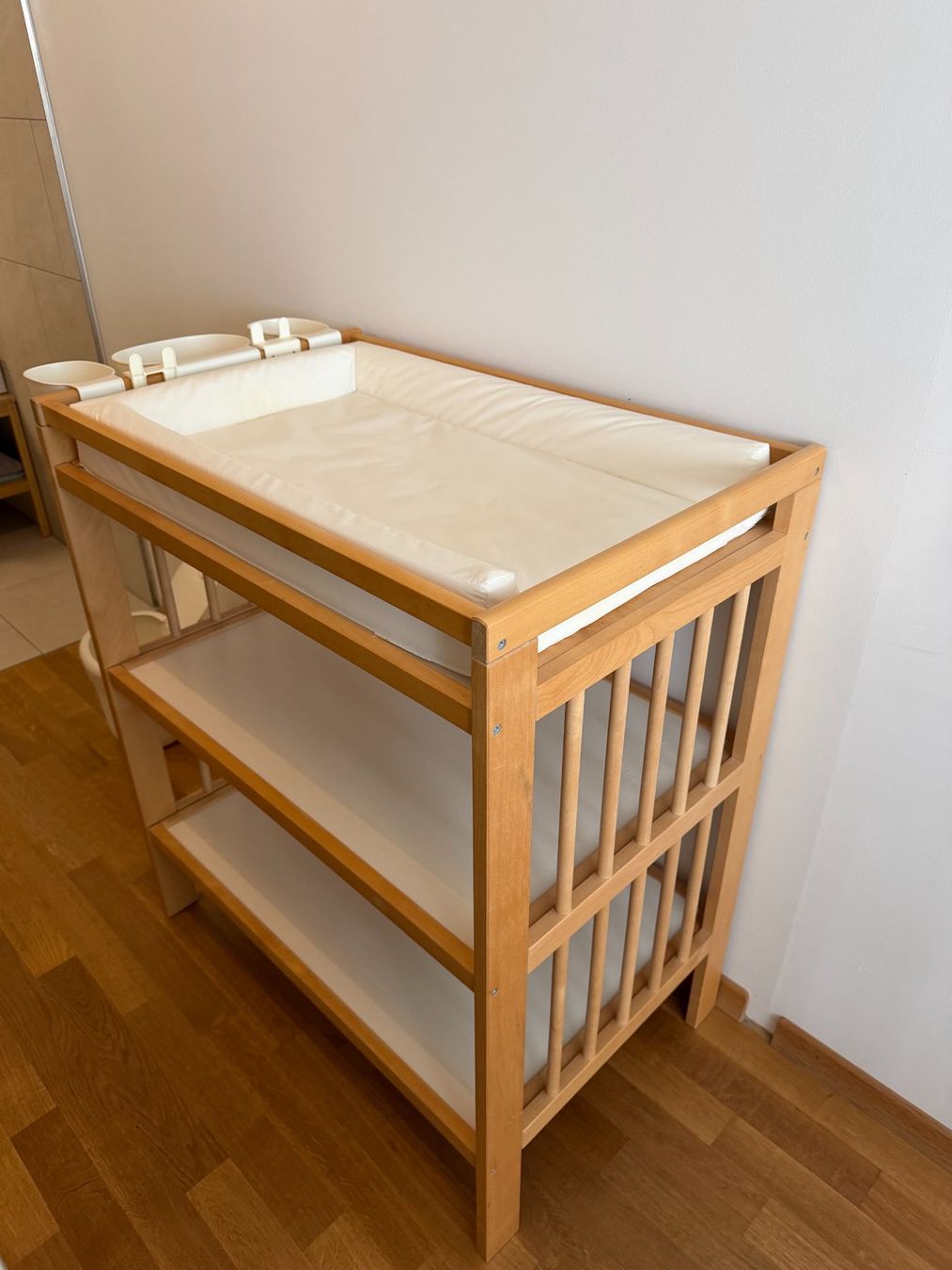 Ikea Fasciatoi & Accessori: Wickeltisch Ikea mit zwei Tablaren – Usato da Zürich venduto da and7135 1