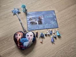 Lot Reine des Neiges: Figurine, lampe, sous main