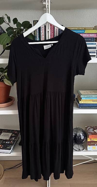 Vestiti: KAFFE Kleid Gr. S – Usato da Flawil venduto da lar_582m