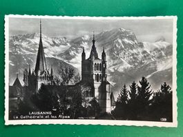 Lausanne - La Cathédrale et les Alpes