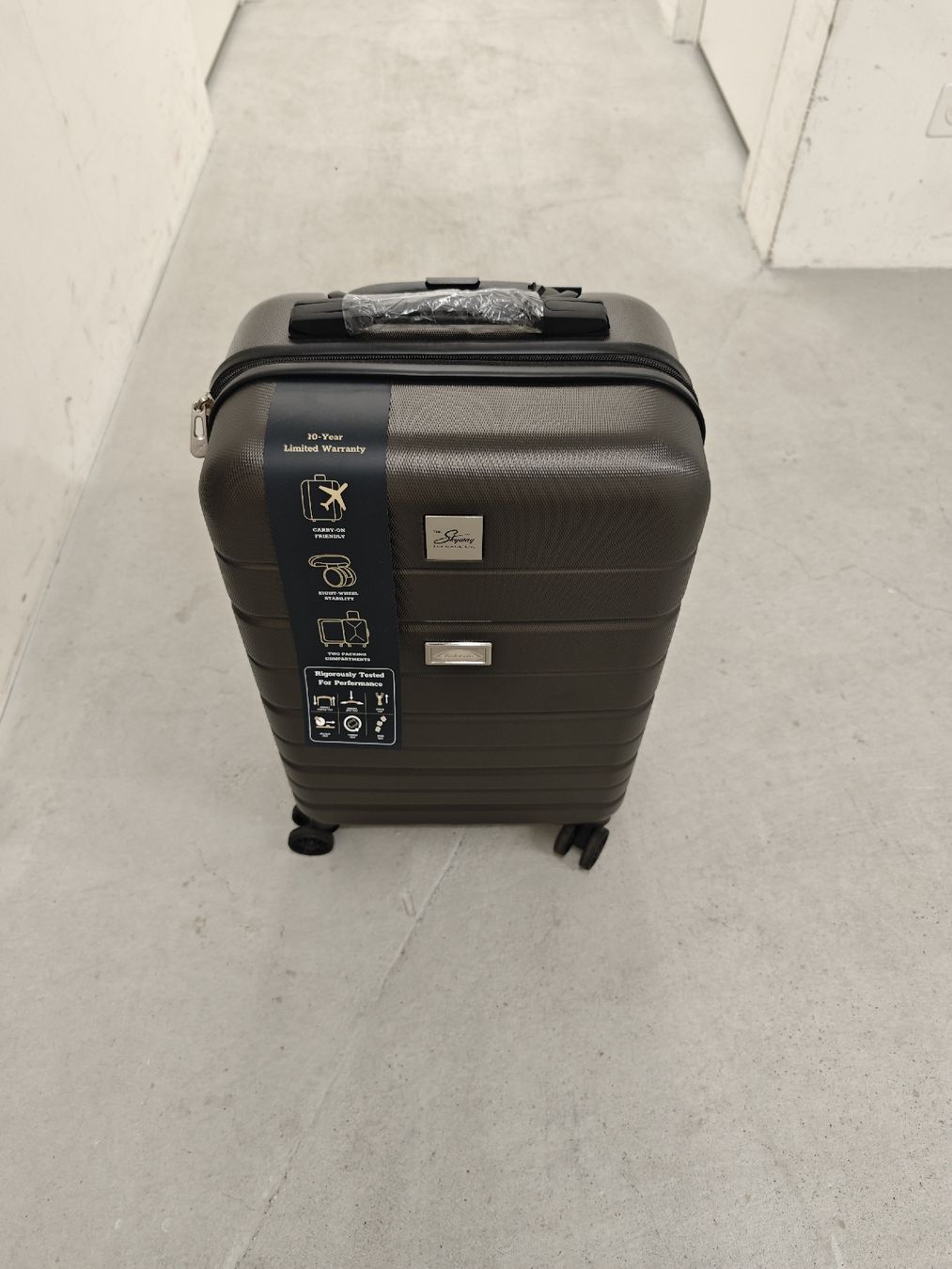 Valises de voyage: Epic 2.0 Hardside Carry-On Spinner – Neuf (Voir description) à Thalwil par sma_9cbs