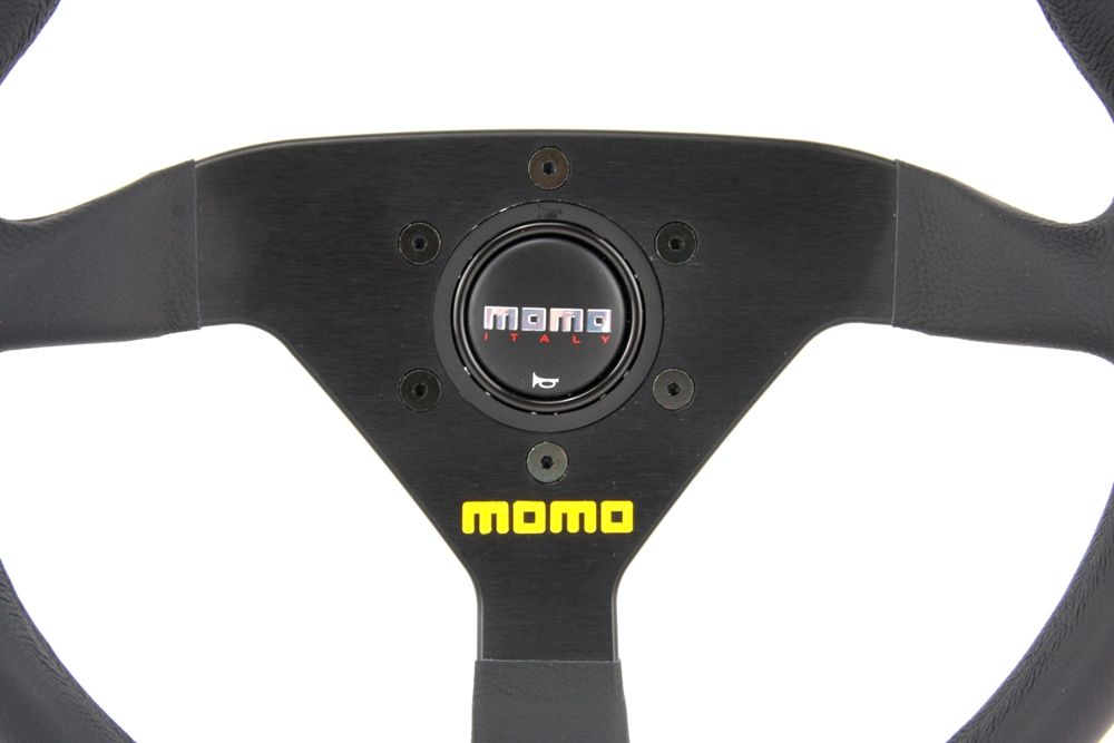 Tutti pezzi di ricambio auto: Momo Leder Sportlenkrad Modell MOD. 78 3 – Nuovo e nell'imballaggio originale da Moers venduto da BMS-Racing 1