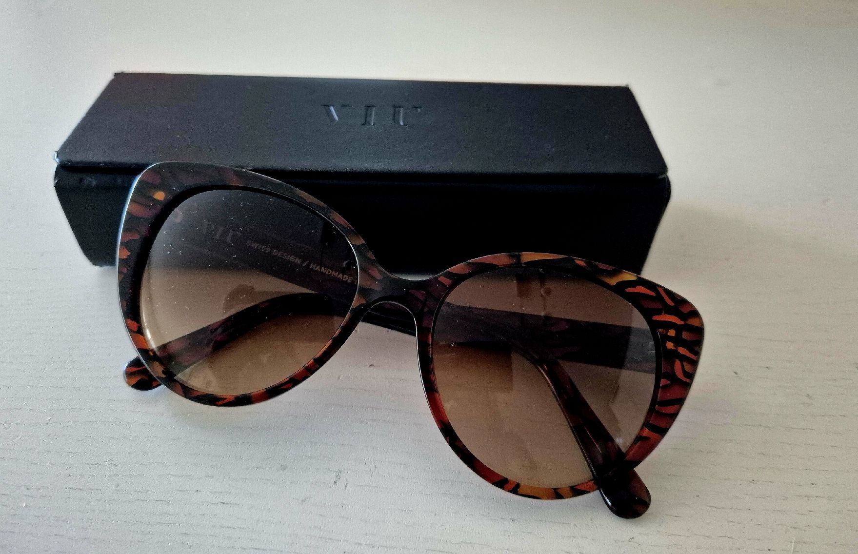 Viu Brillen & Gläser: VIU Sonnenbrille, THE LADY, 142mm – Gebraucht aus Merenschwand von Epc19 3