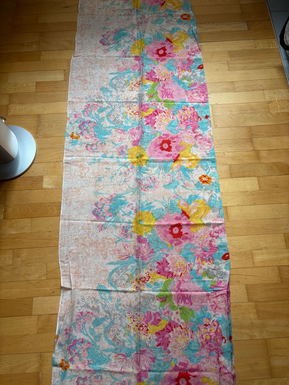 Codello Foulard & Sciarpe: 2 Stola Codello / 1 Stola Beck Söndergaard – Usato da Wangen ZH venduto da Mahmood11 5