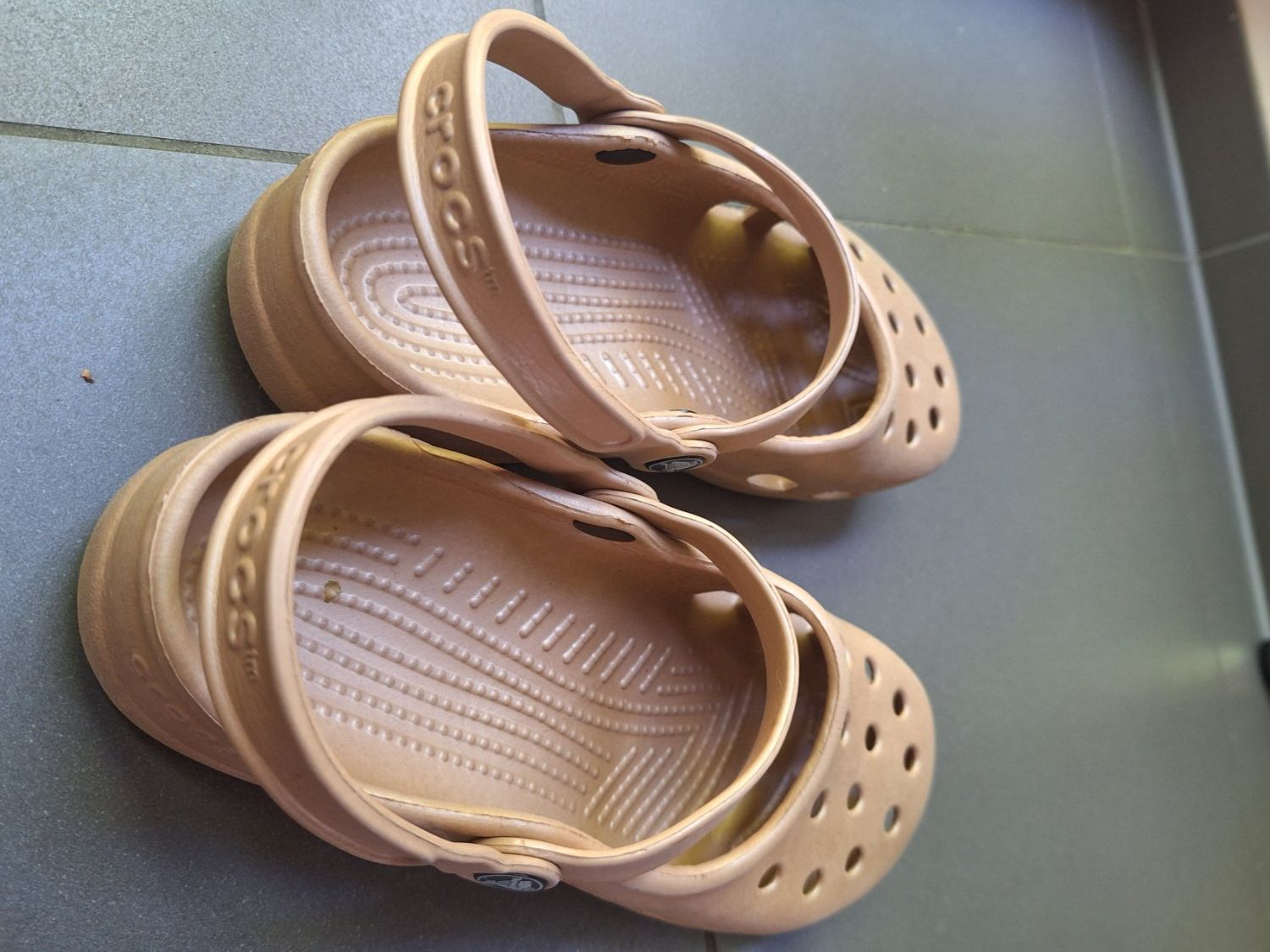 Crocs Schuhe für Jungen: Crocs Gr. 7 (33-34) – Gebraucht aus Herrliberg von linavogt 2