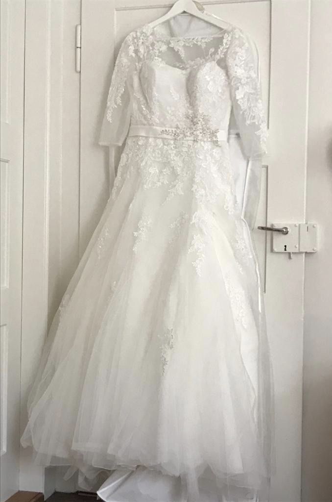Kleider: Brautkleid Grösse 38 von Divina Sposa – Gebraucht aus Dübendorf von lsp_s8v9 4