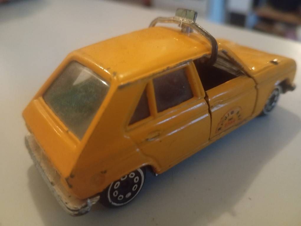 Peugeot Voitures modèles: Peugeot 104 Taxi – D'occasion à Basel par Petergunn 2