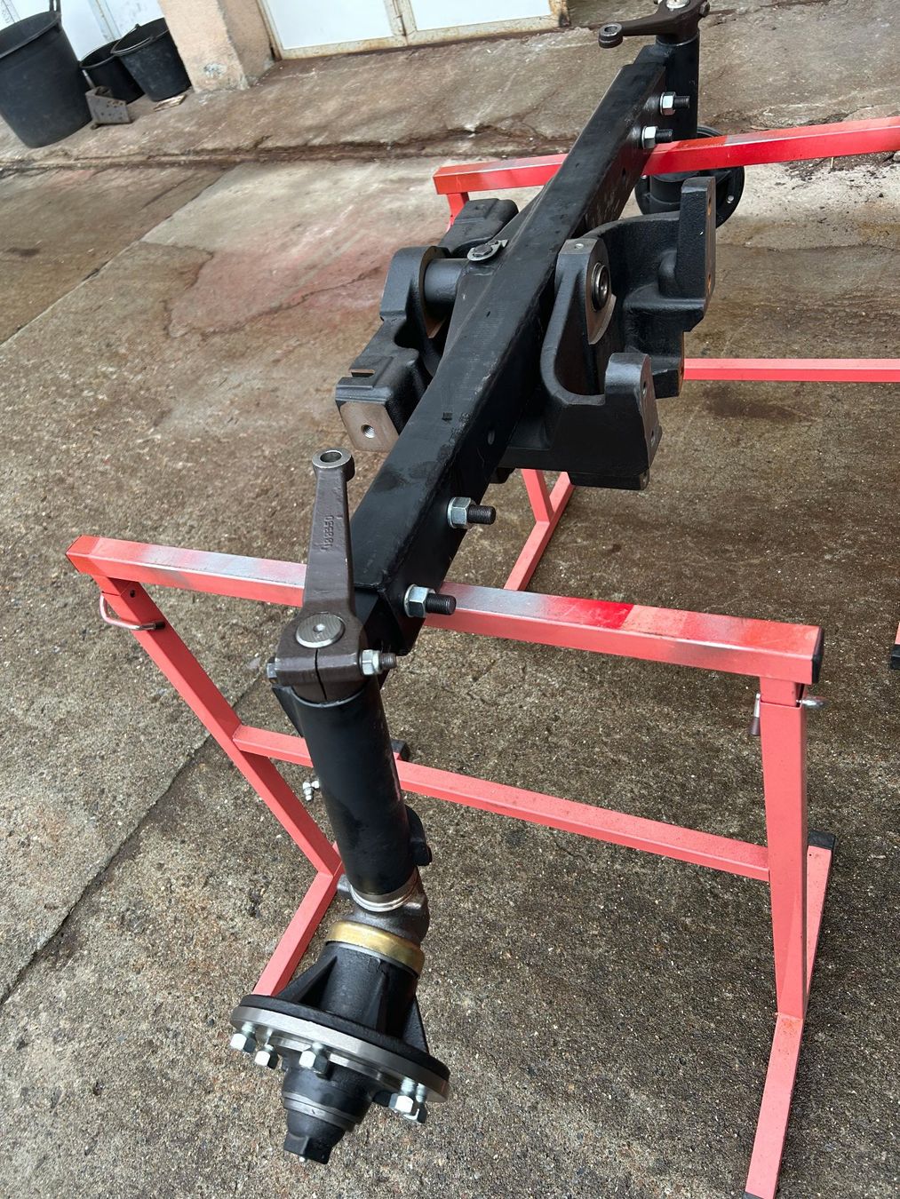 Massey Ferguson Trattori: MF - Vorderachse kompl.  MF 135 - MF 250 – Nuovo e nell'imballaggio originale da Rothenthurm venduto da mf-schuler 2