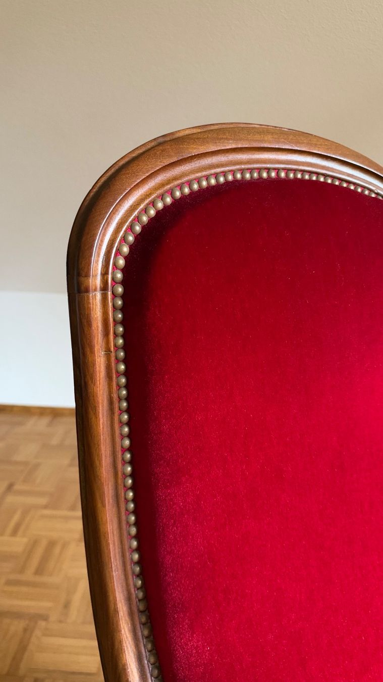 Poltrone: Grosser roter Samt-Armlehnsessel – Usato da Arth venduto da byteGlider 3