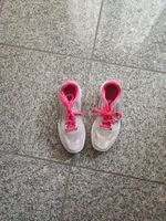 Nike Turnschuhe Gr. 37.5 NEU