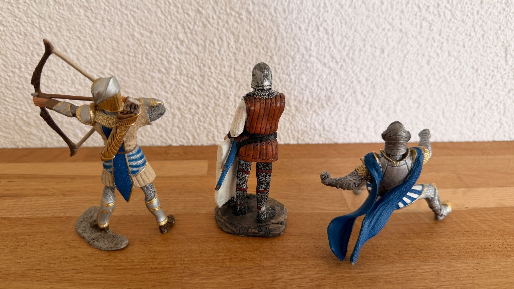 Schleich Spielzeuge: SCHLEICH - Eldrador Ritter Bogenschütze + Reiter – Gebraucht aus Winterthur von Secondhand-Family 2