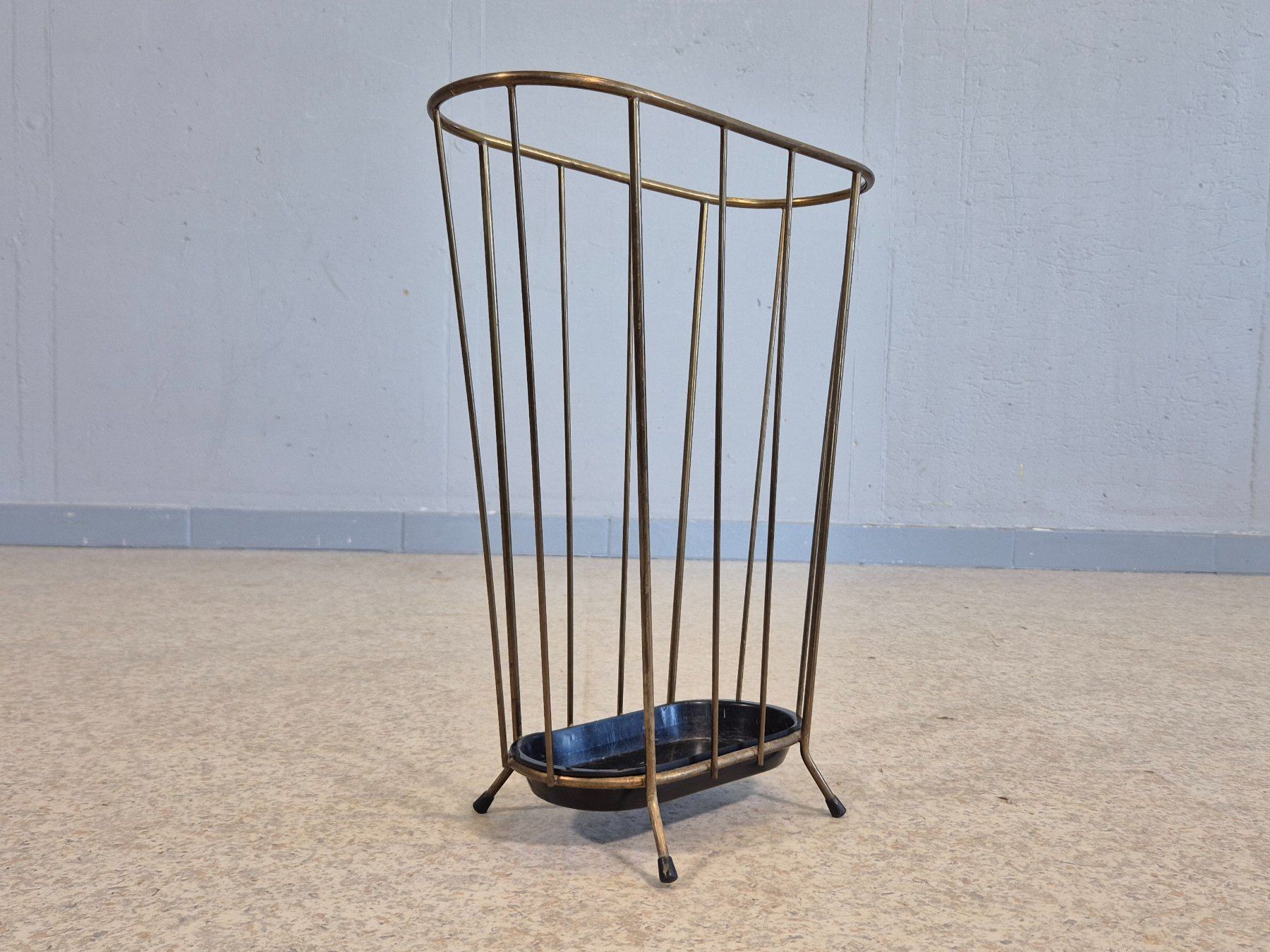 Altri mobili per ufficio: Mid Century Umbrella Stand, Schirmständer Messing – Usato da Nottwil venduto da Wondewa-Shop