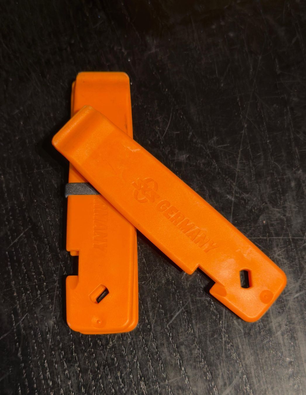 Tutti gli attrezzi: Reifenheber Set orange 3 Stuck – Usato da Brüttisellen venduto da Gritti02
