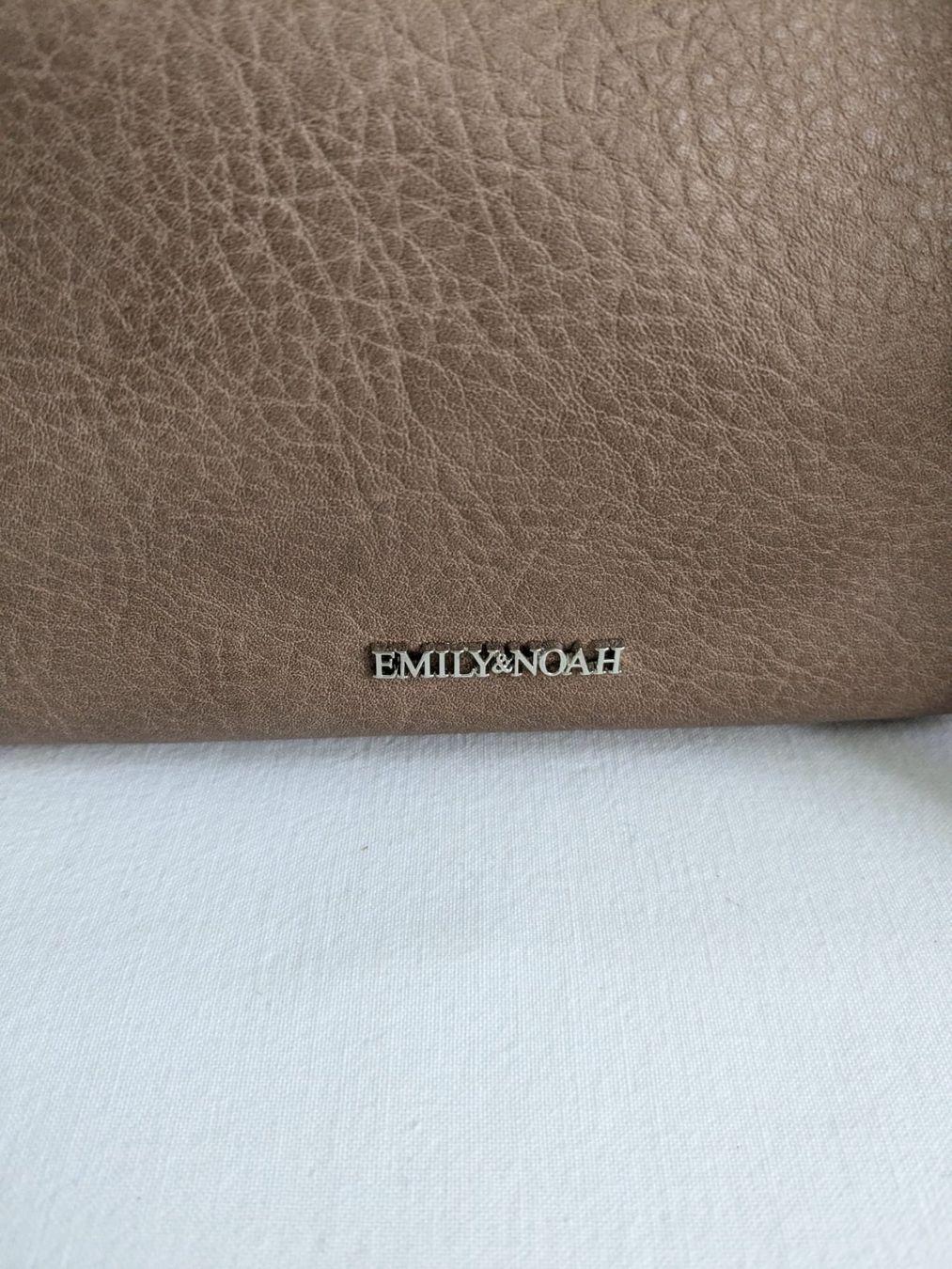 Taschen für Damen: Damentasche Emily&Noah – Gebraucht aus Weinfelden von blaukreuz_brocki_TG 6