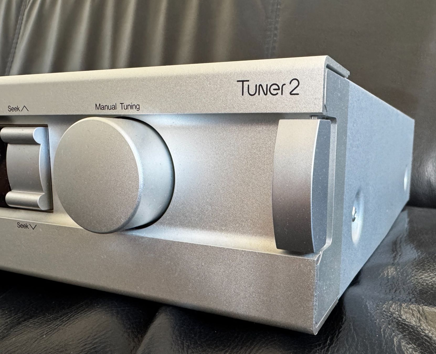 Radio: NAKAMICHI TUNER 2 - Stereo FM Tuner – Usato da Zürich venduto da Tapehead 6