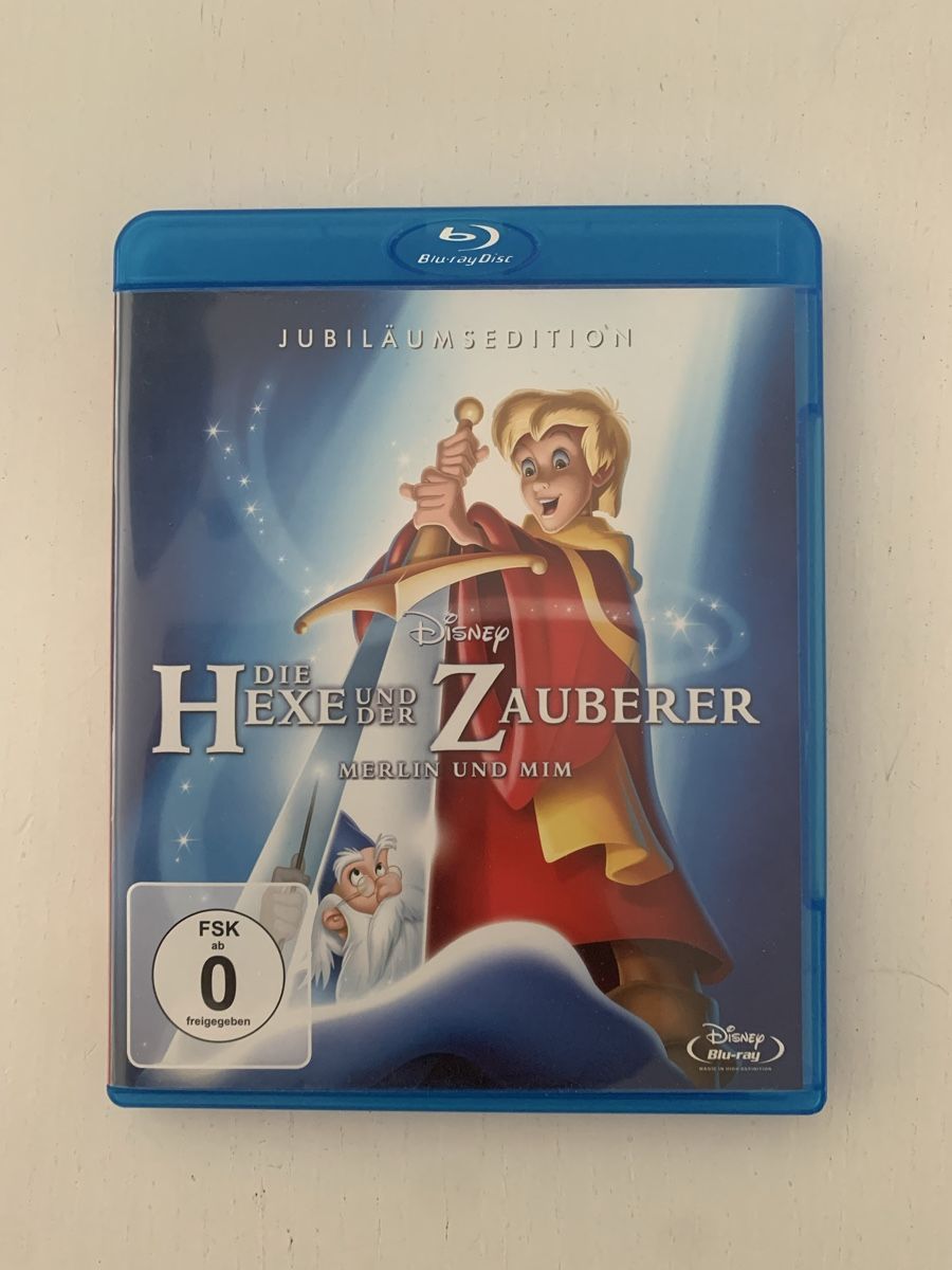 Tutti i DVDs: Sword in the Stone / Hexe und der Zauberer - Blu-ray – Usato da Zürich venduto da createdindust