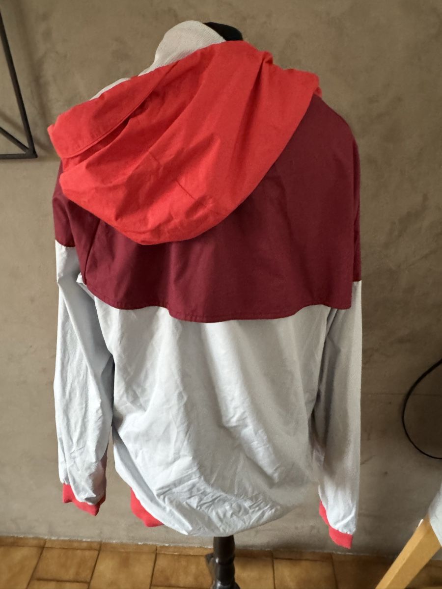 Nike Giacche: Veste Nike coupe-vent, taille L kilyan – Usato da Veyrier venduto da kimedovapa 1