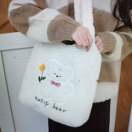 Damen-Schultertasche aus Plüsch mit Stickerei NEW
