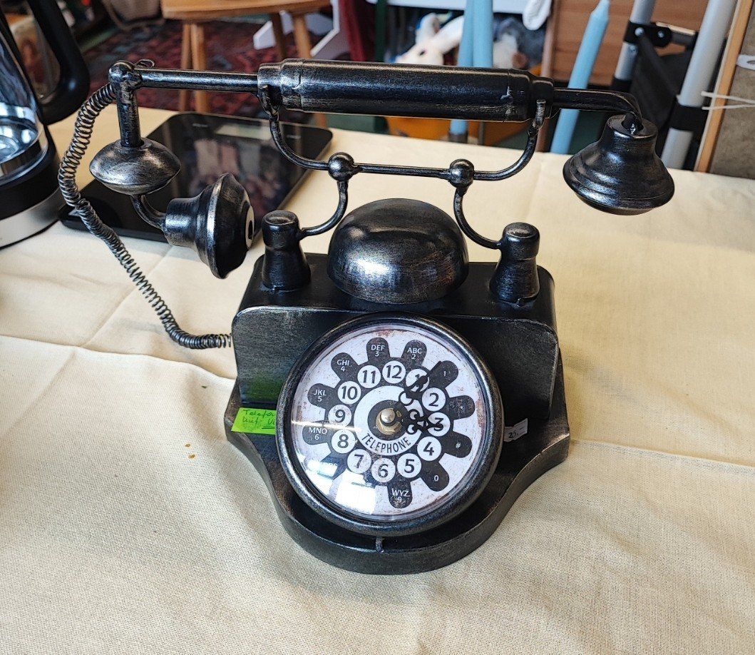 Alle Dekorationen: Retro Telefon Uhr, Antik Stil schwarz – Gebraucht aus Mosnang von KurtHe