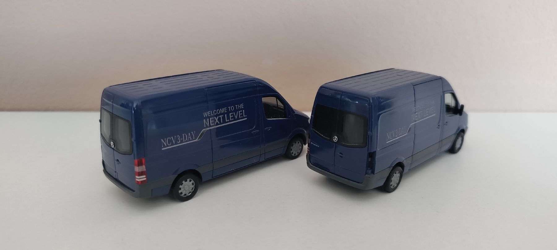 Herpa Modellautos: HERPA-LIEFERWAGEN-MODELL - 2Stk. "MB-SPRINTER" | f. Bastler – Gebraucht aus Boswil von MAF_952 1