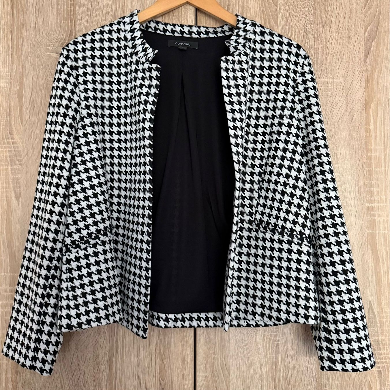 Comma Giacche: Jacke Blazer Marke Comma Hahnentritt Muster Grösse 44 – Usato da Nussbaumen AG venduto da brigitebardot