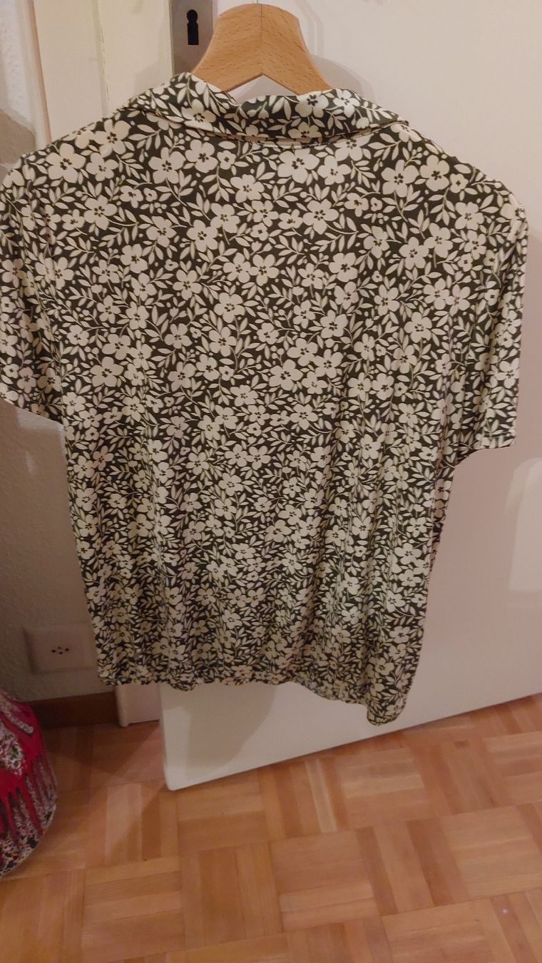 Camicette: Cache Cache Bluse mit Blumenmuster, Gr. L, Top Zustand! – Usato da Niedergösgen venduto da Bertiana 2