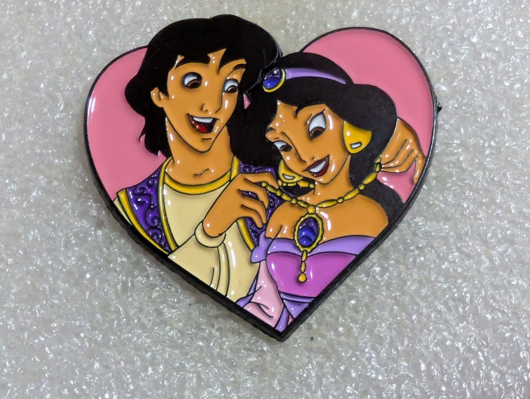 Plaketten & Abzeichen: Ansteckbutton 238: Disney – Gebraucht aus Oppligen von Pin-Fall-Shop