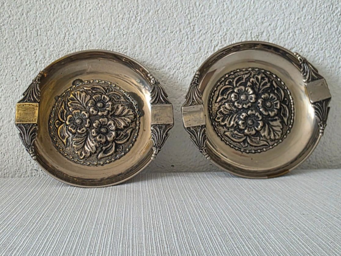 Portacenere: 2 Stück Vintage Aschenbecher Versilbert – Usato da Zürich venduto da Lemon007