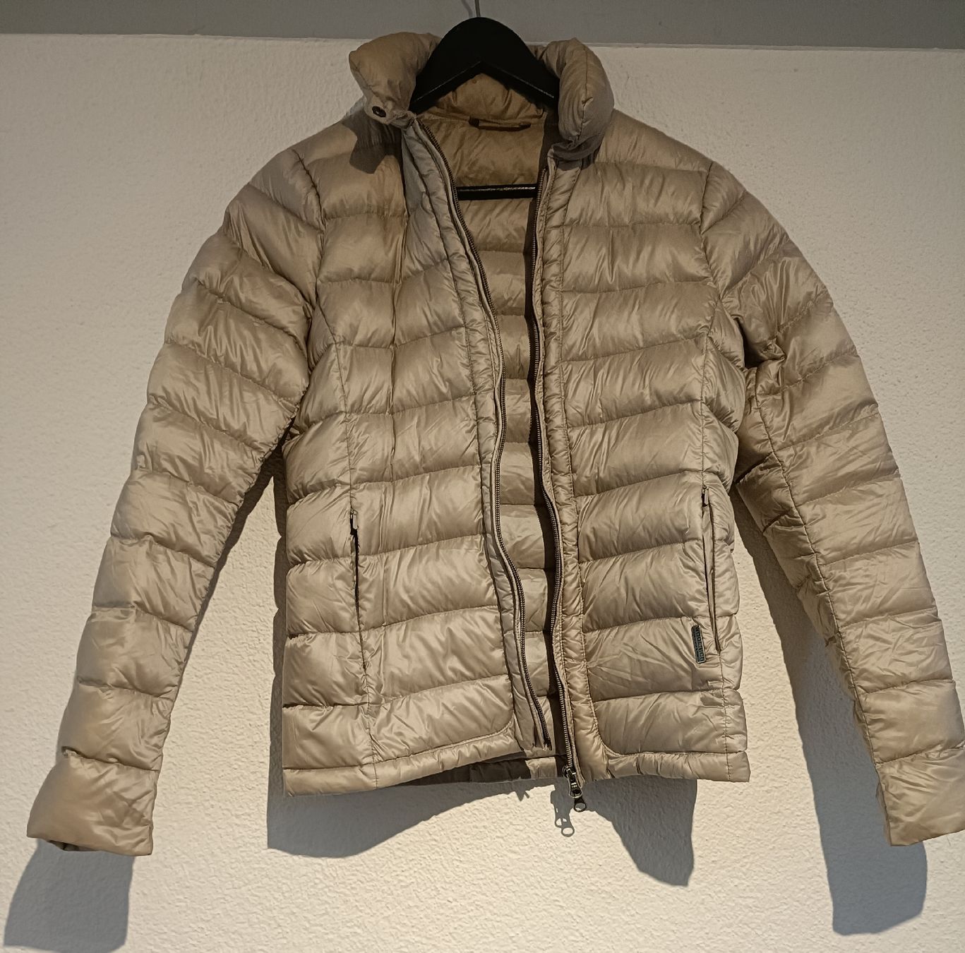 Woolrich Jacken: Daunenjacke der Marke Woolrich – Neu (gemäss Beschreibung) aus Bergdietikon von Bico01