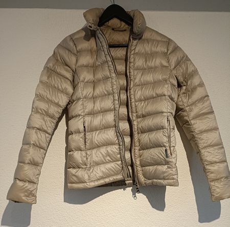 Daunenjacke der Marke Woolrich