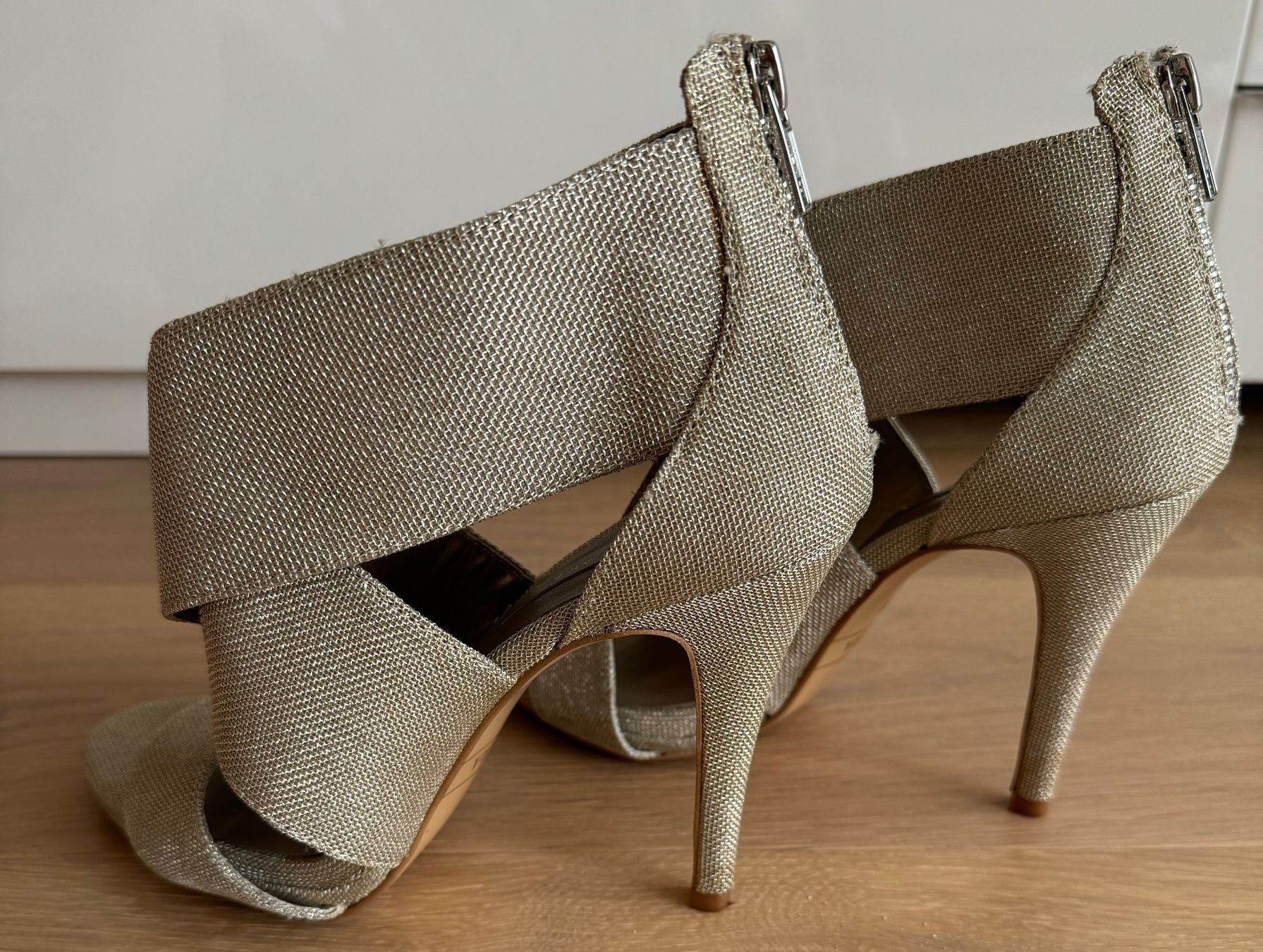 Damenschuhe: Pumps von Zara, Grösse 38 – Gebraucht aus Bachenbülach von Elcomaster 3