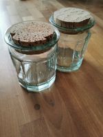 2 sehr alte Gläser mit Korkverschluss