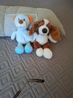 Neuwertige Kuschelstofftiere Bär und Hund.