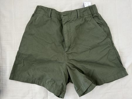 Uniqlo chino cotton shorts size S (olive green)