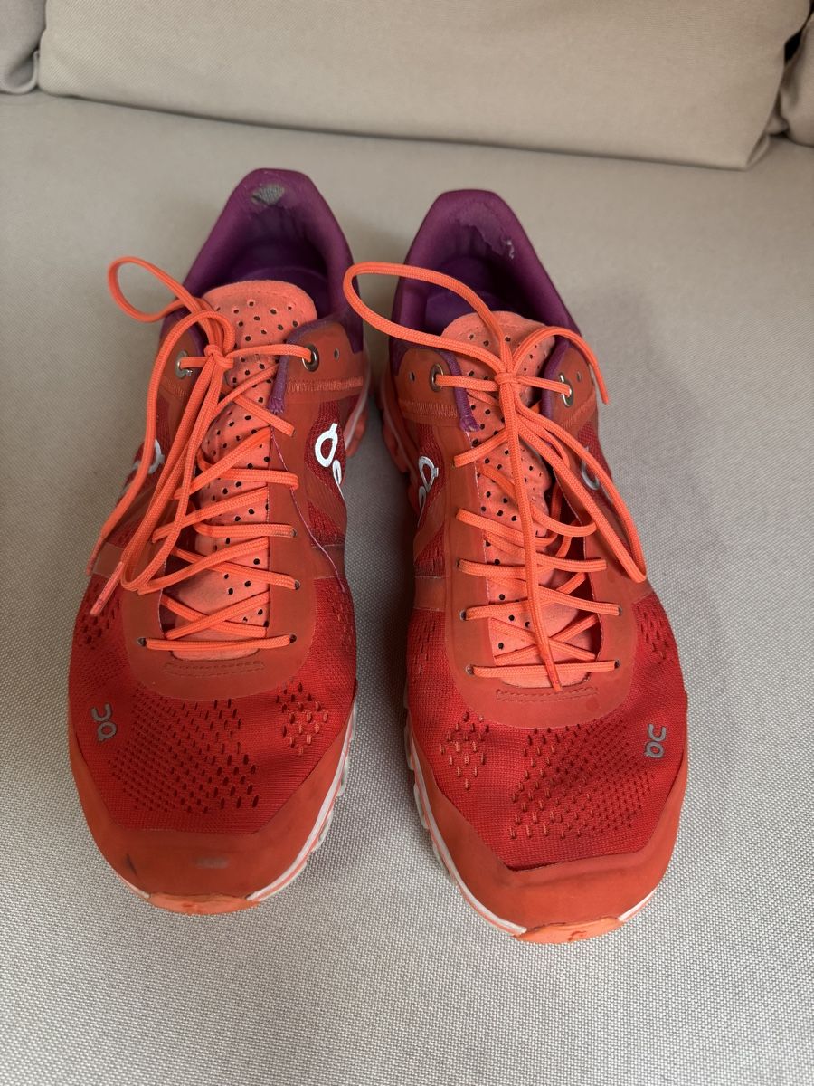 Scarpe da donna: Chaussures de course ON, pointure 40 – Usato da Boudry venduto da jul_l9mr 3