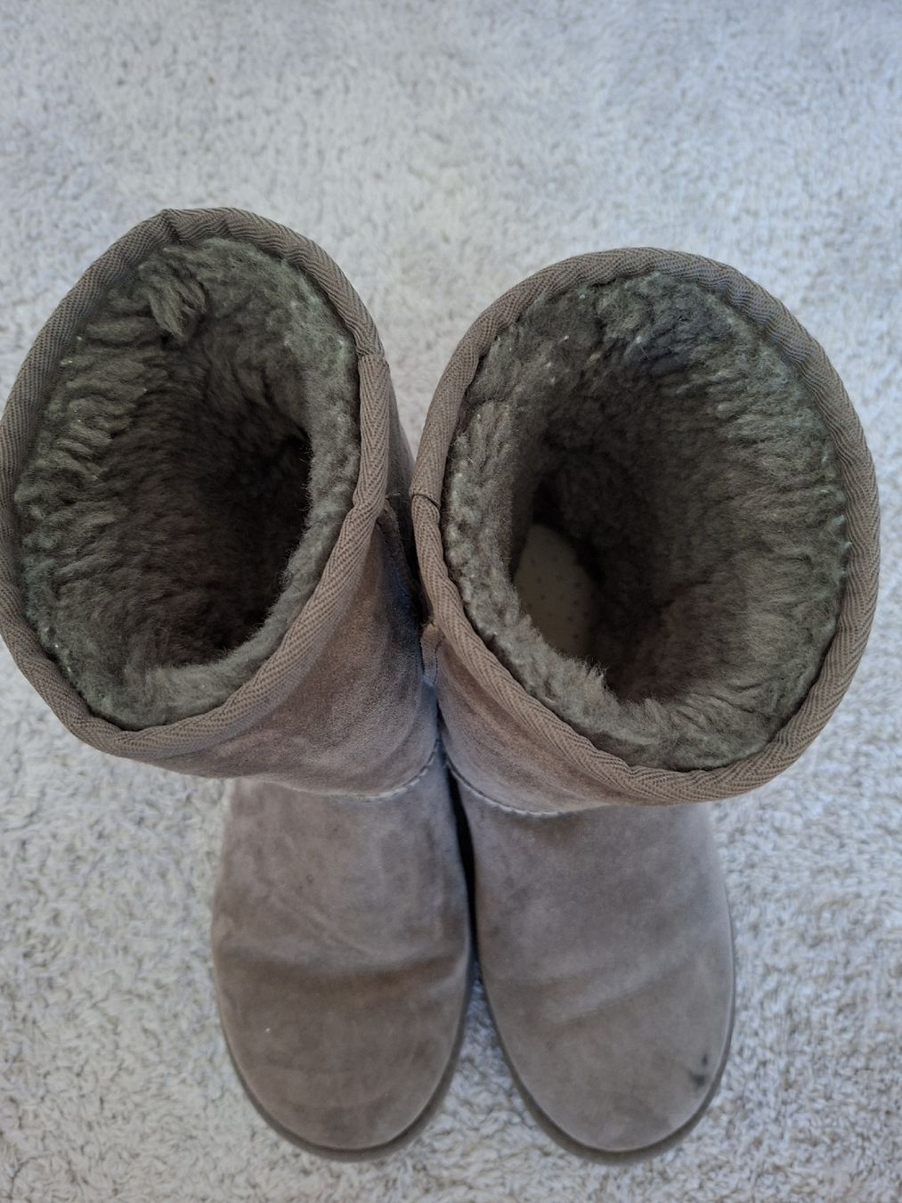 Ugg Scarpe da donna: Bottes UGG Australie marron taille 39  – Usato da Renens VD venduto da ser_j2fn 1