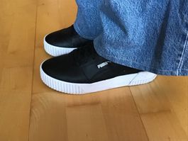 Baskets Puma noires femme T.38 bon état