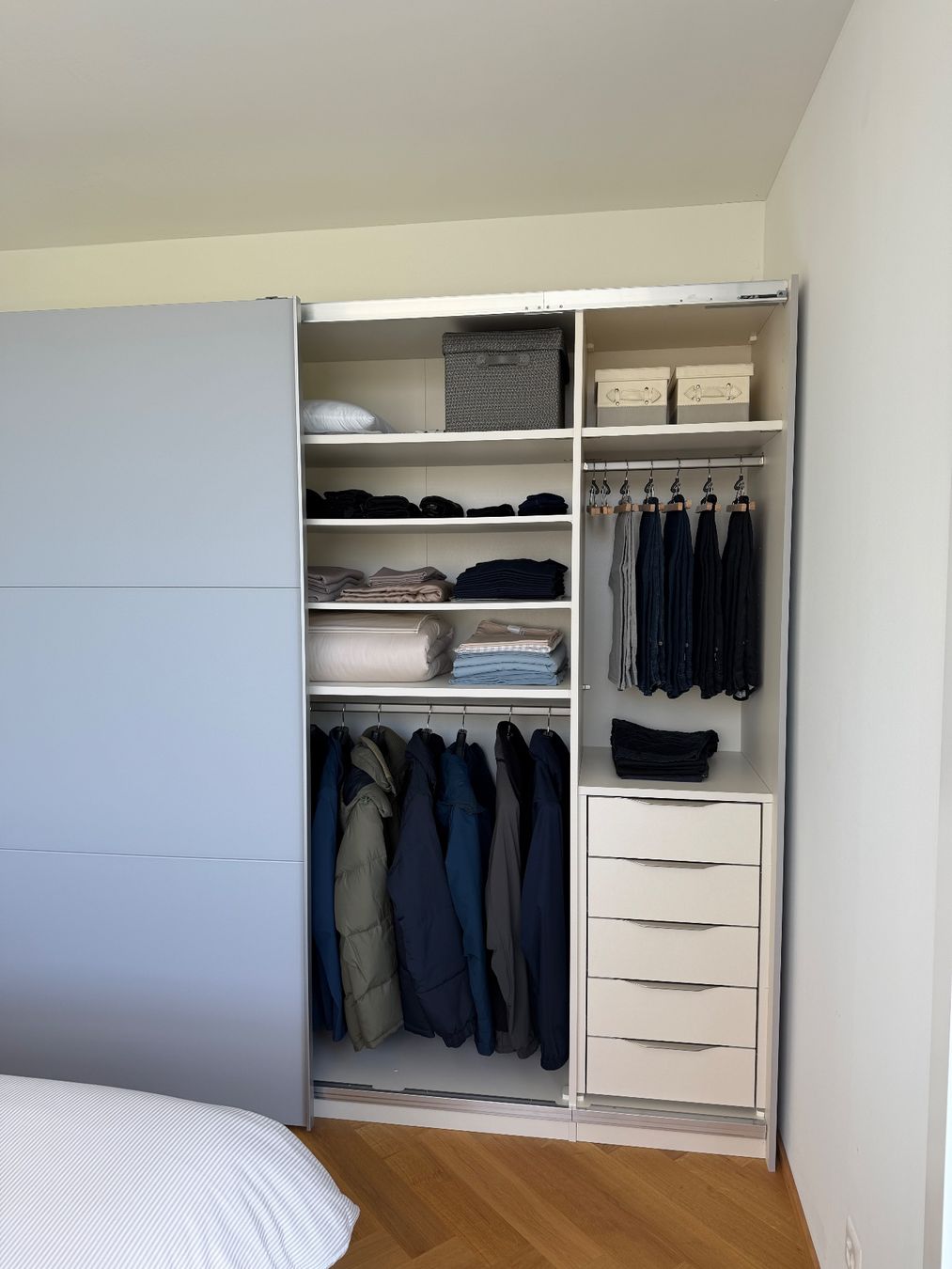 Livique Armadi: Kleiderschrank - Top Zustand! – Usato da Basel venduto da Sonnenblume1379 2